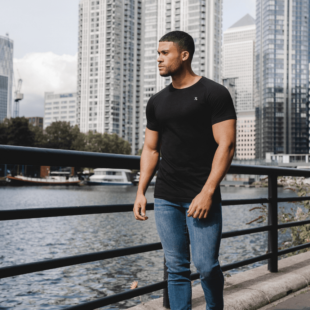 HOW TO FIND YOUR PERFECT PAIR OF JEANS