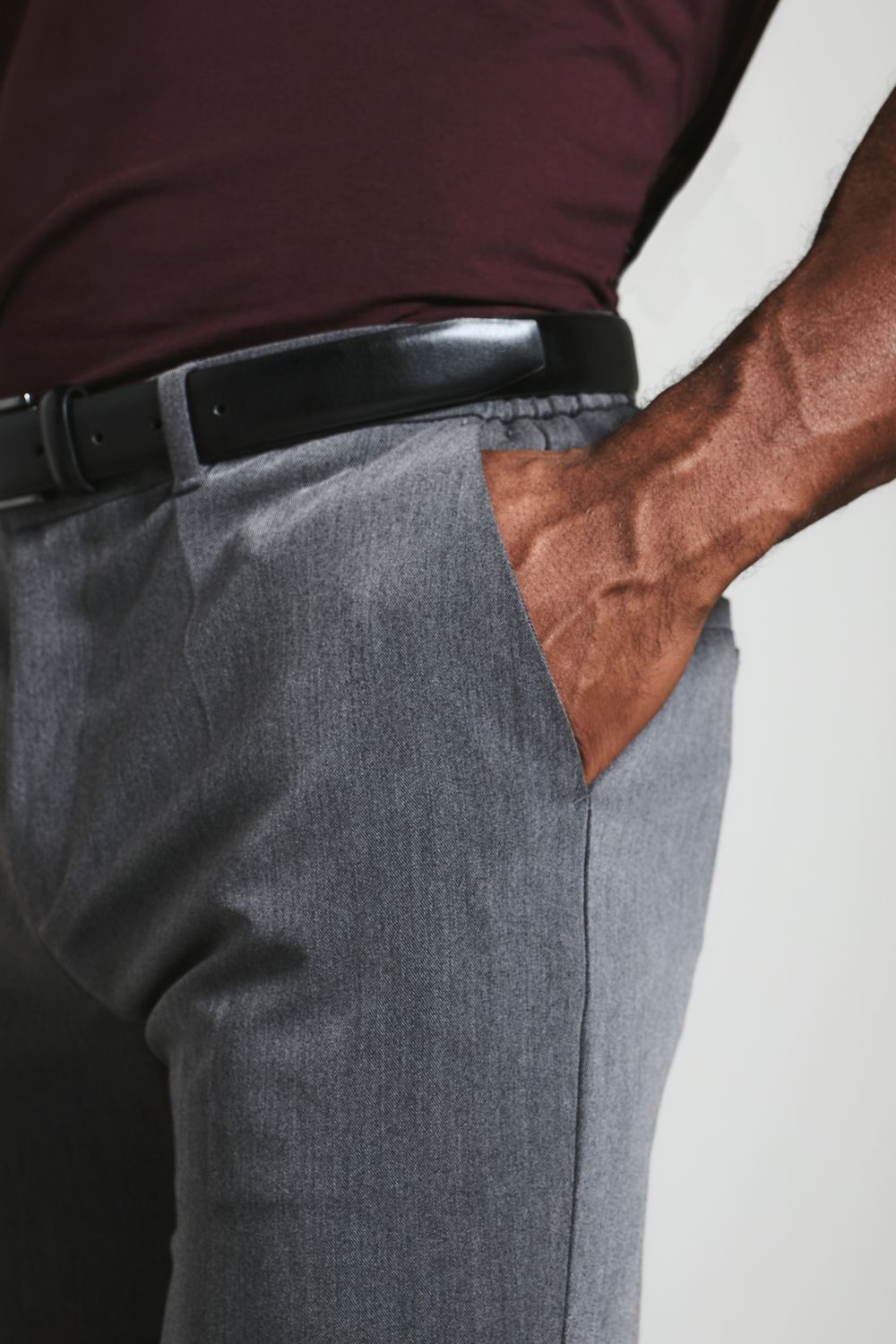Athletic Fit Essential Pants in Charcoal