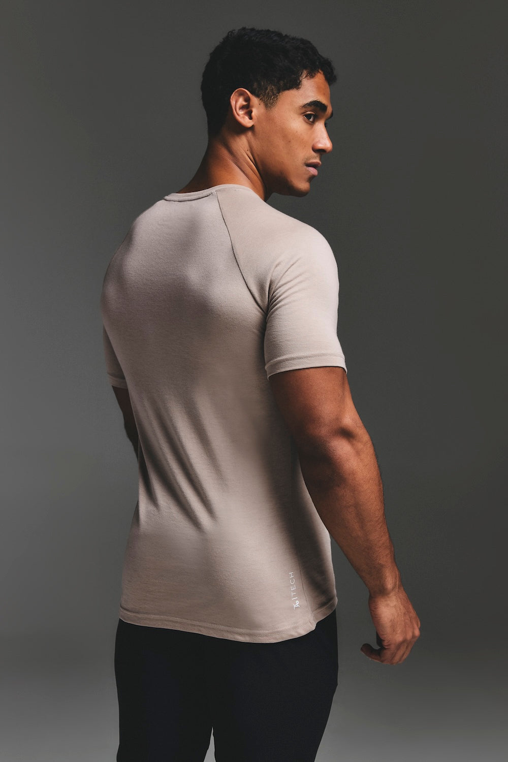 Essential Training Top in Sand - TAILORED ATHLETE - USA