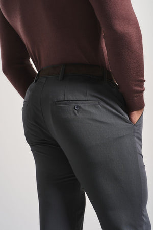 Athletic Fit Essential Pants in Graphite