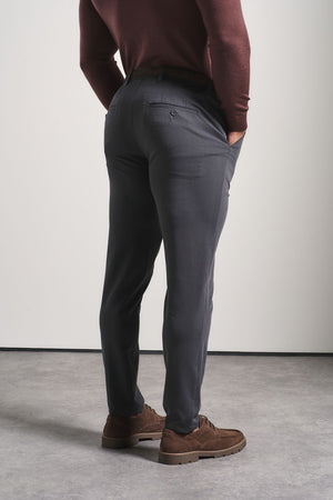 Athletic Fit Essential Pants in Graphite