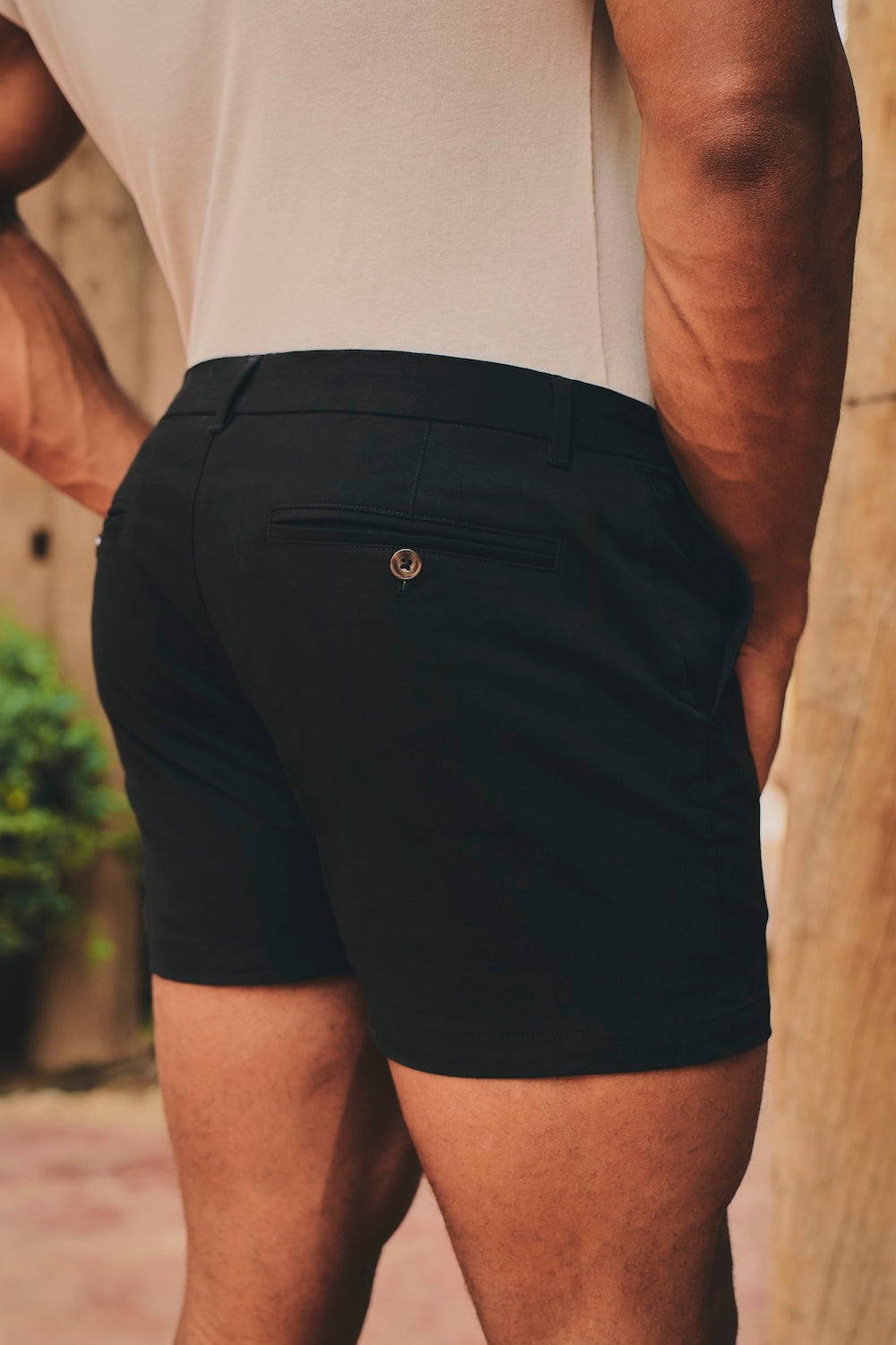 Athletic Fit Stretch Chino Shorts 5'' in Black