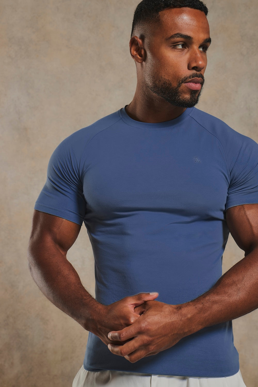 Athletic Fit T-Shirt in Airforce