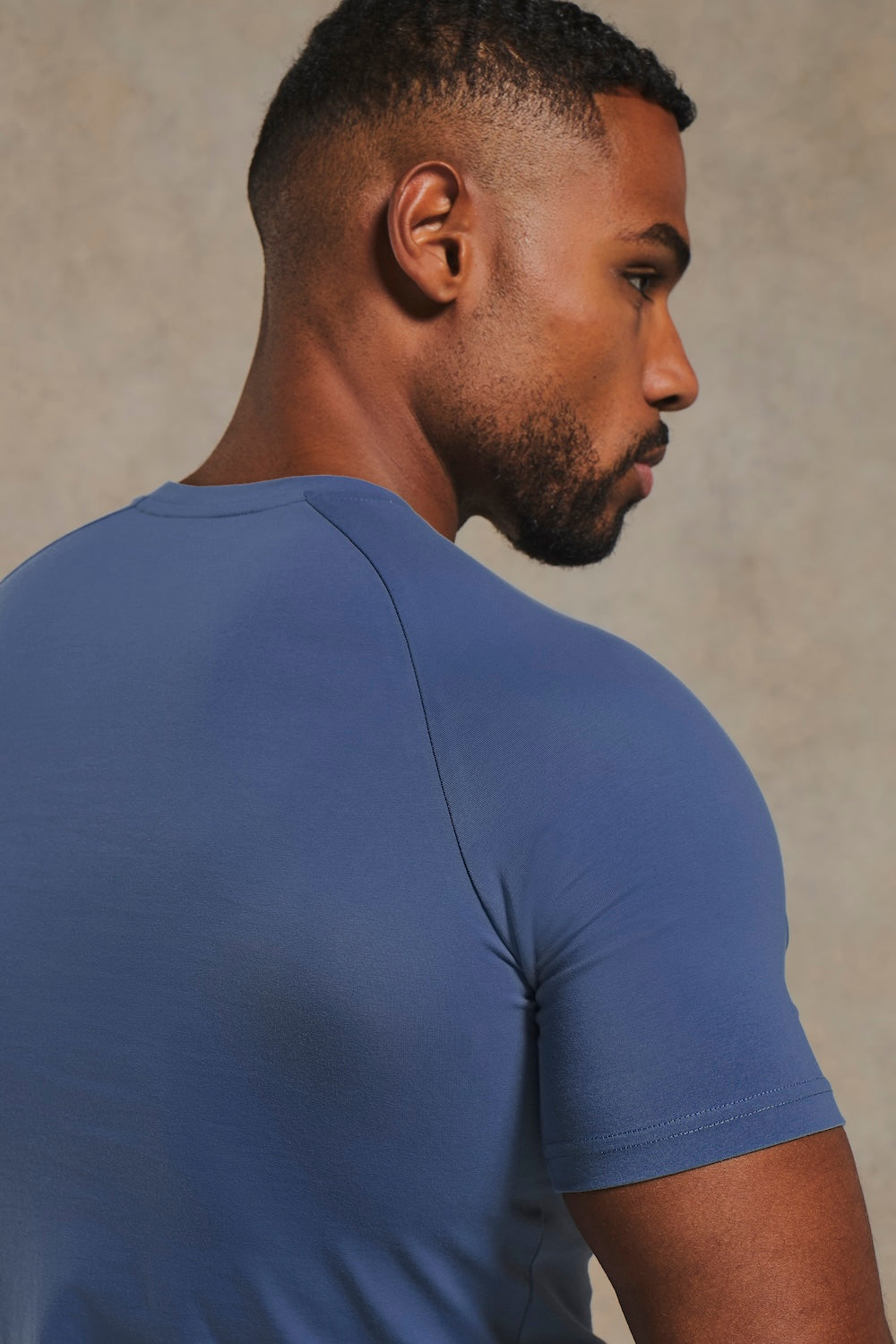 Athletic Fit T-Shirt in Airforce