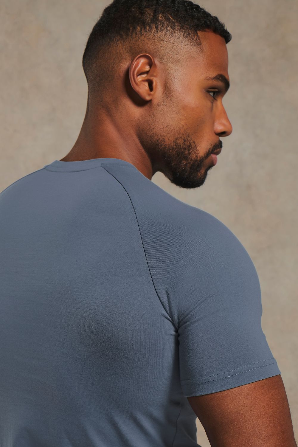 Athletic Fit T-Shirt in Airforce