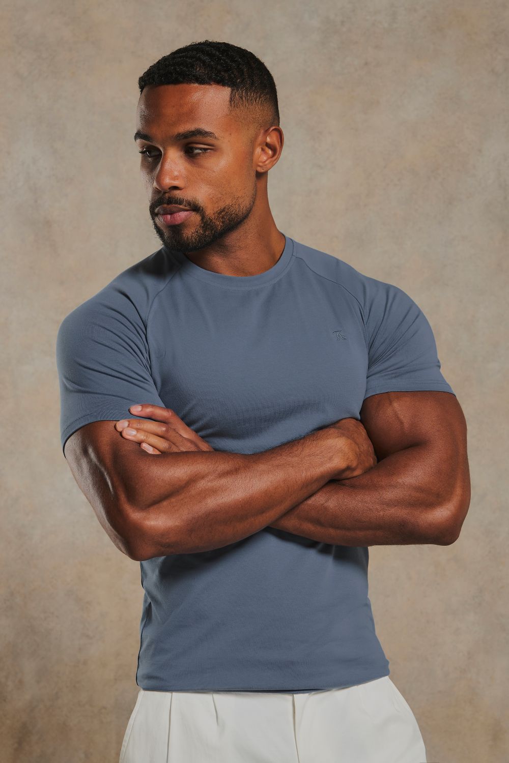 Athletic Fit T-Shirt in Airforce