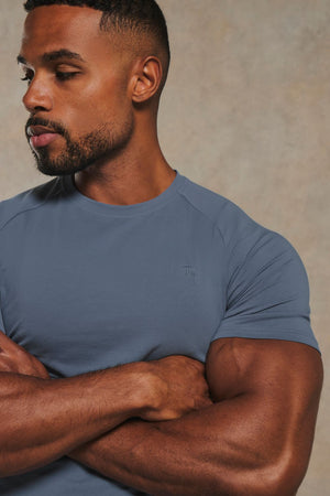 Athletic Fit T-Shirt in Airforce