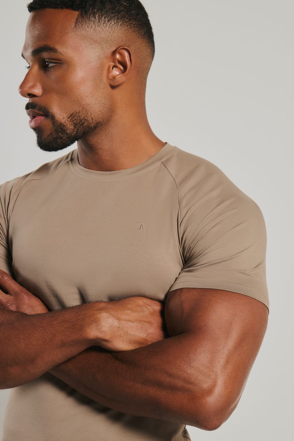 Athletic Fit T-Shirt in Mushroom