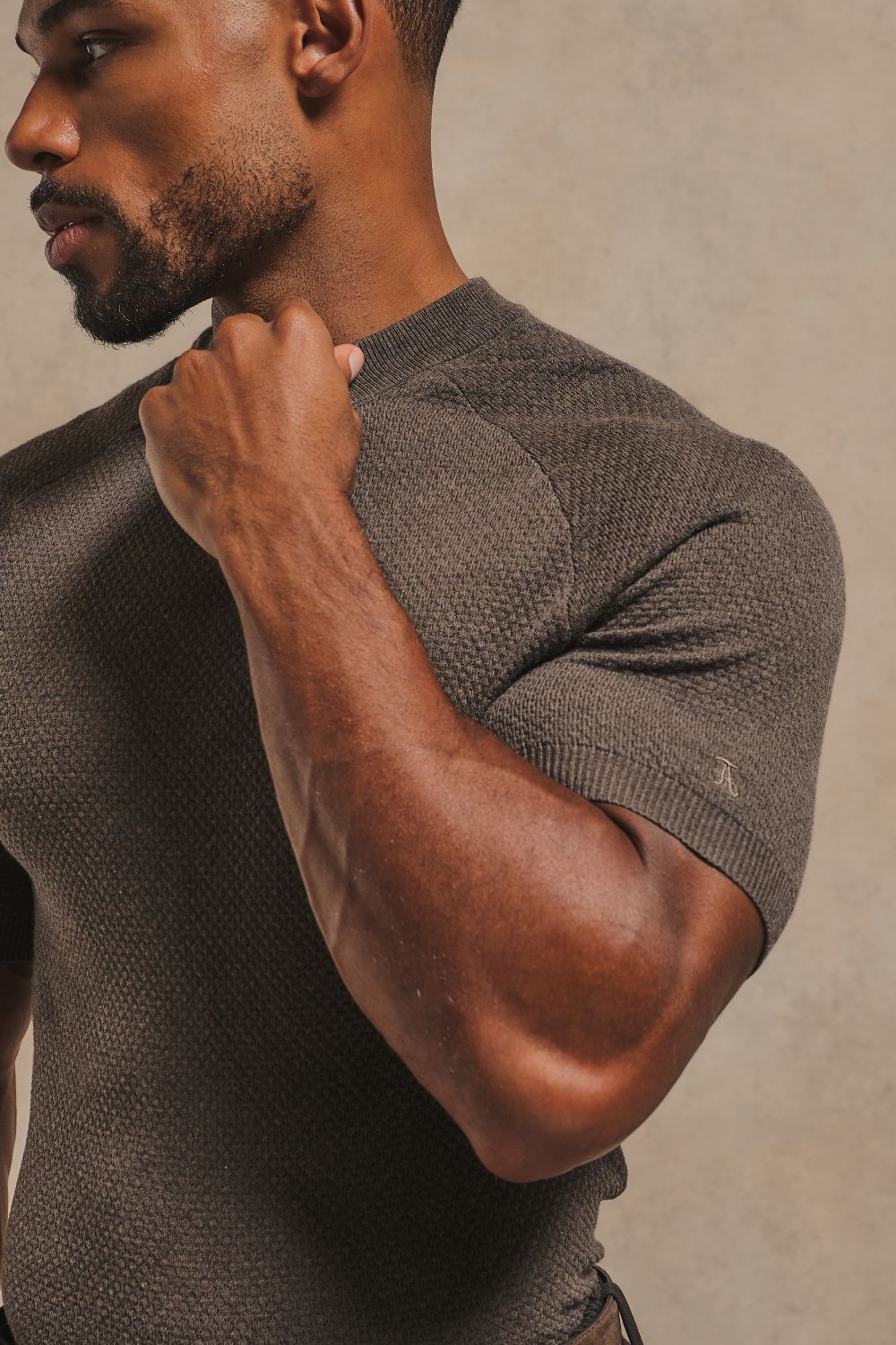 Textured Knitted T-Shirt in Chocolate