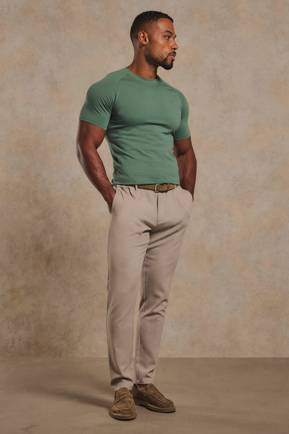 Athletic Fit T-Shirt in Kale