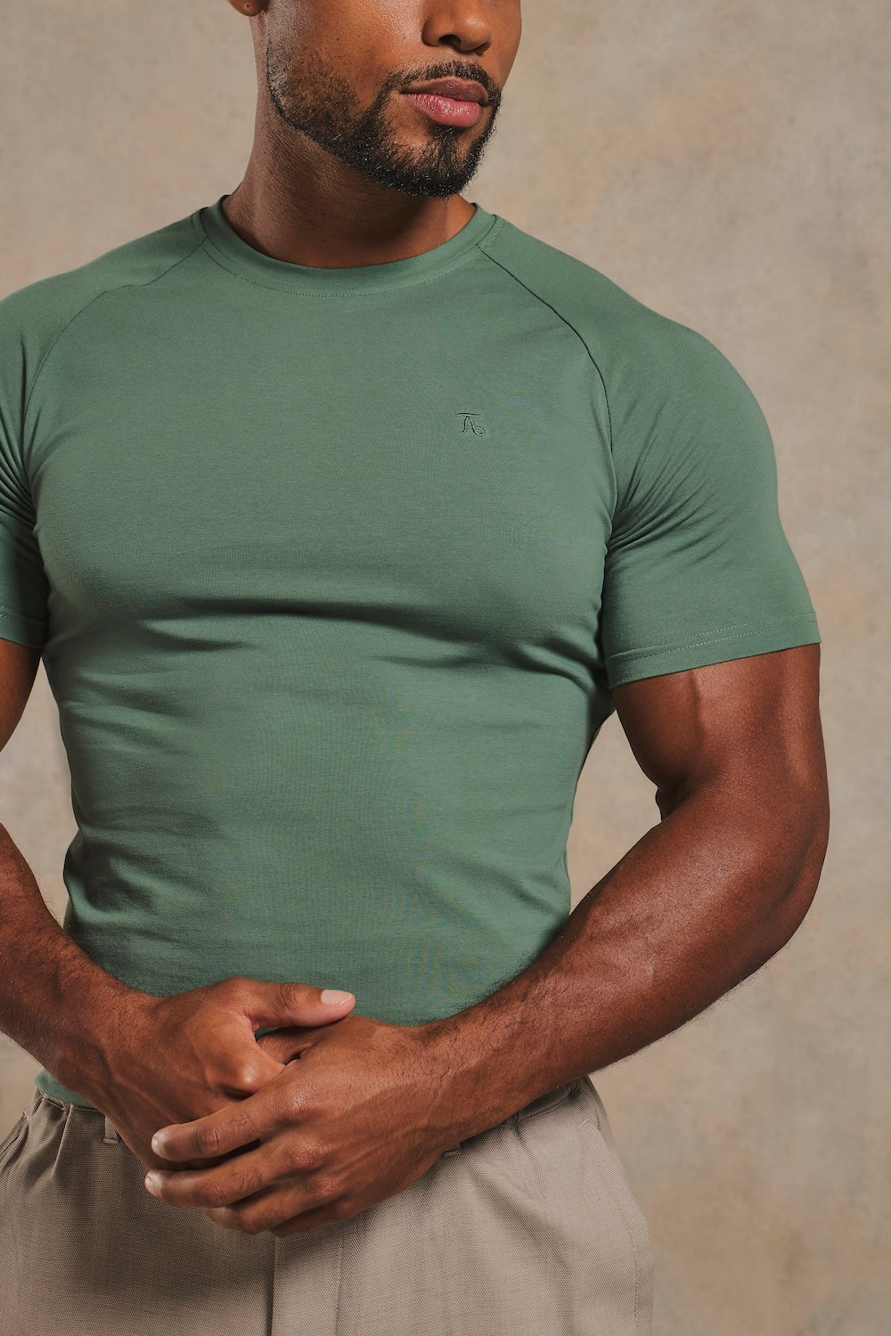 Athletic Fit T-Shirt in Kale