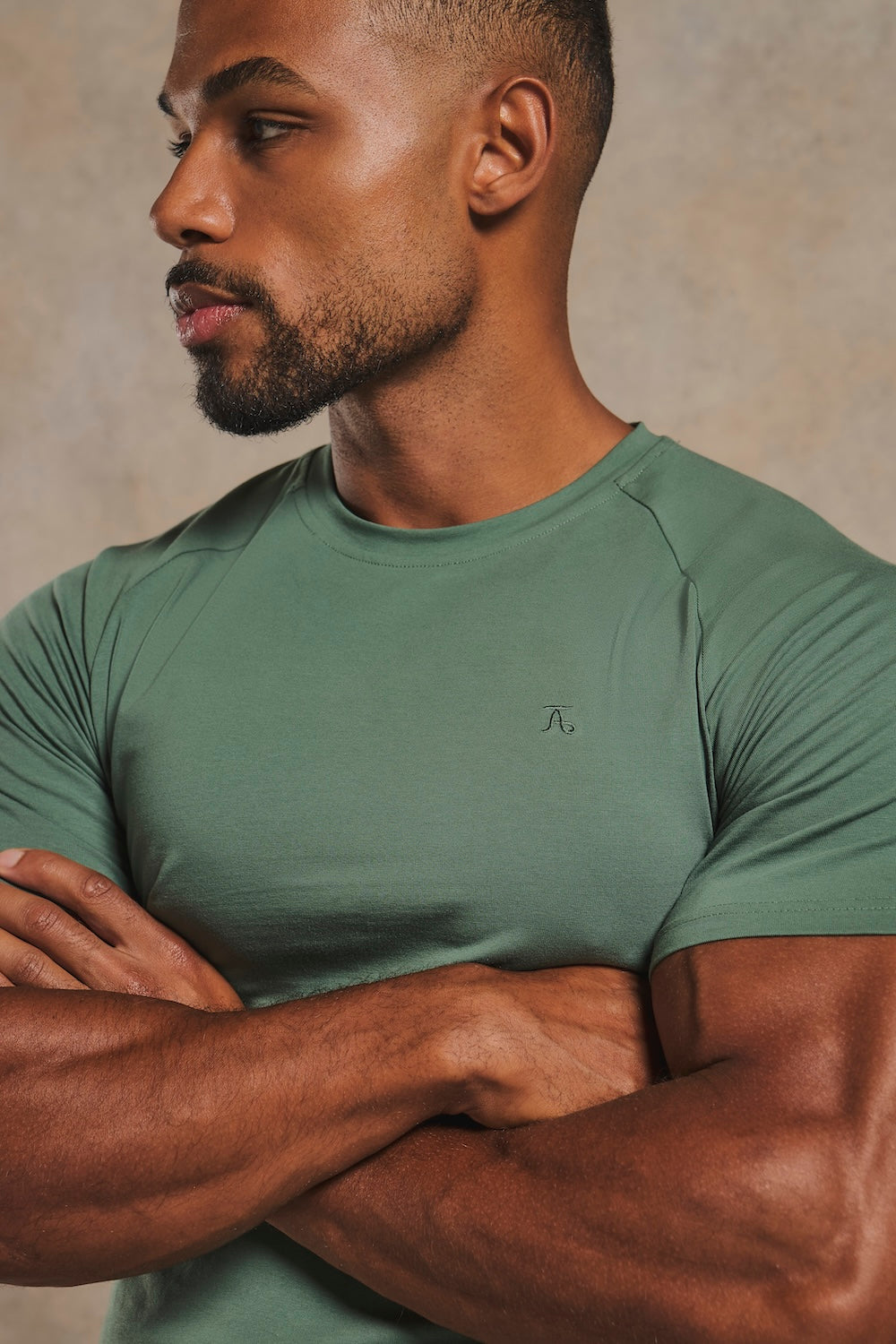 Athletic Fit T-Shirt in Kale