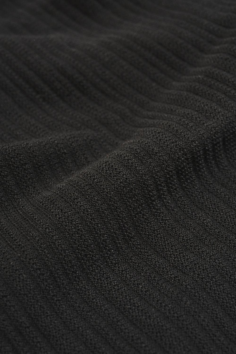 Textured Knitted V-Neck Open Collar Polo Shirt in Black