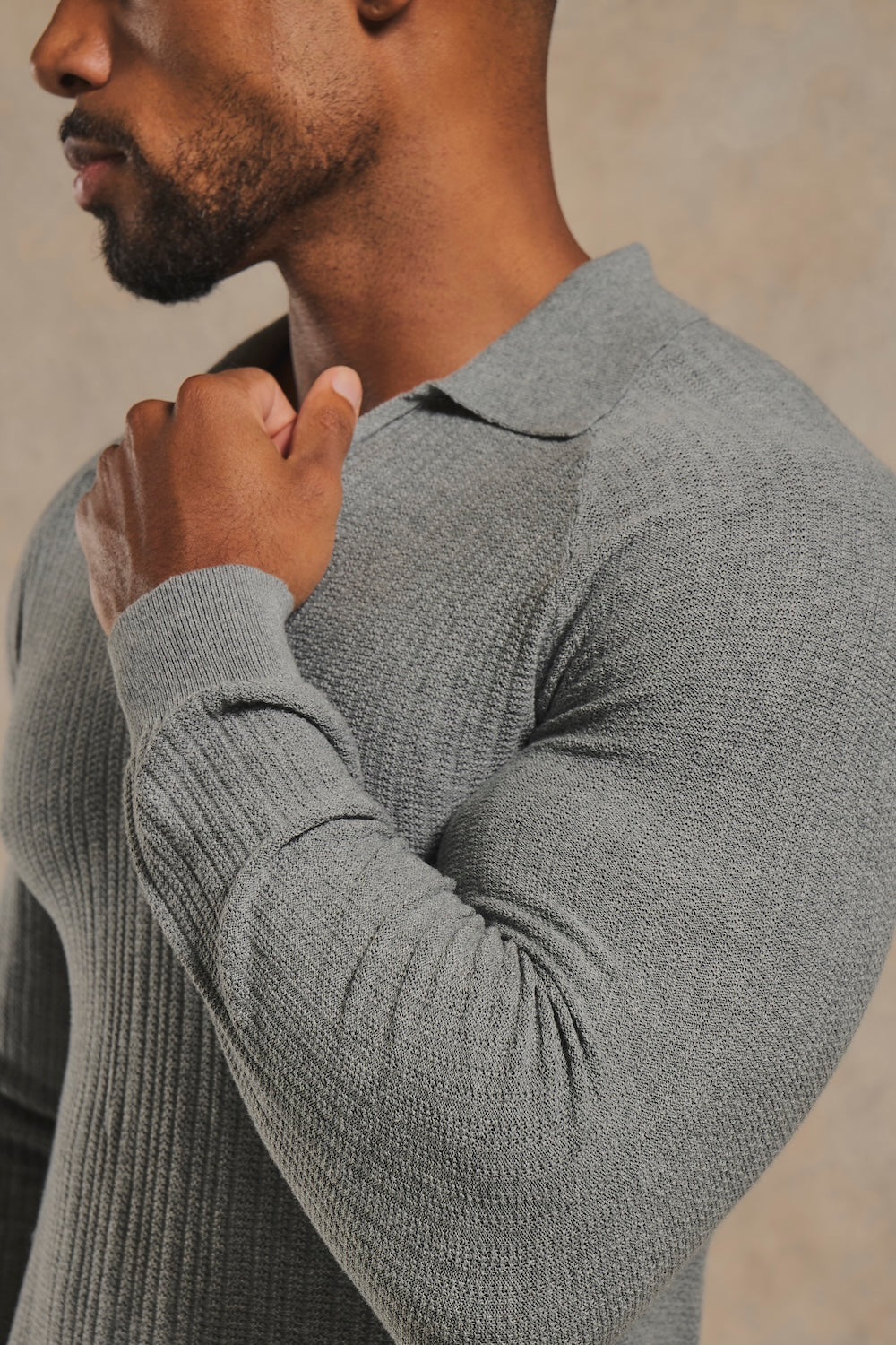 Textured Knitted V-Neck Open Collar Polo Shirt in Grey