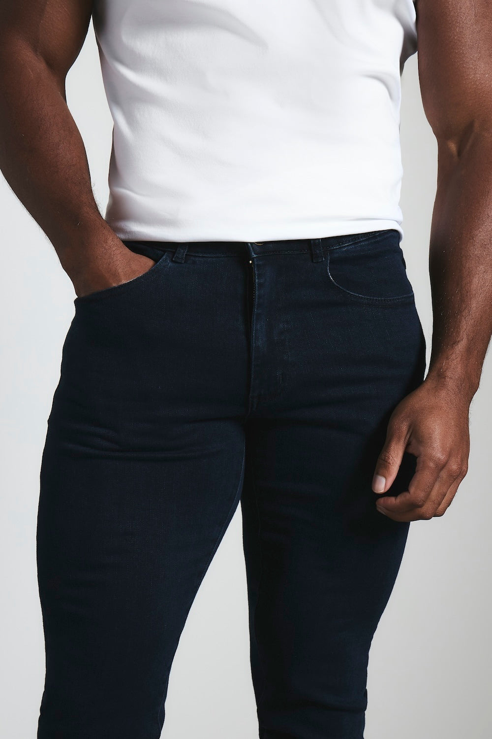 Athletic Fit Jeans in Indigo