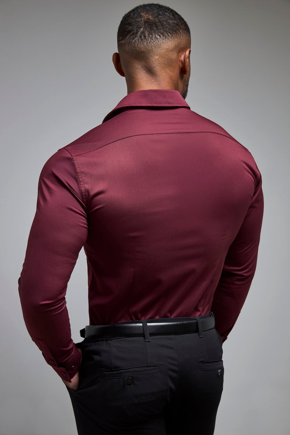 Athletic Fit Dress Shirt in Burgundy, L