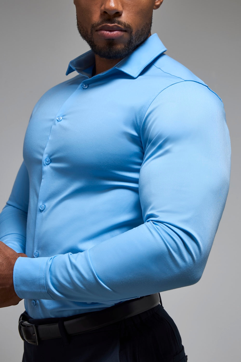 Athletic Fit Dress Shirt in Mid Blue Athletic Fit Dress Shirt in Mid Blue
