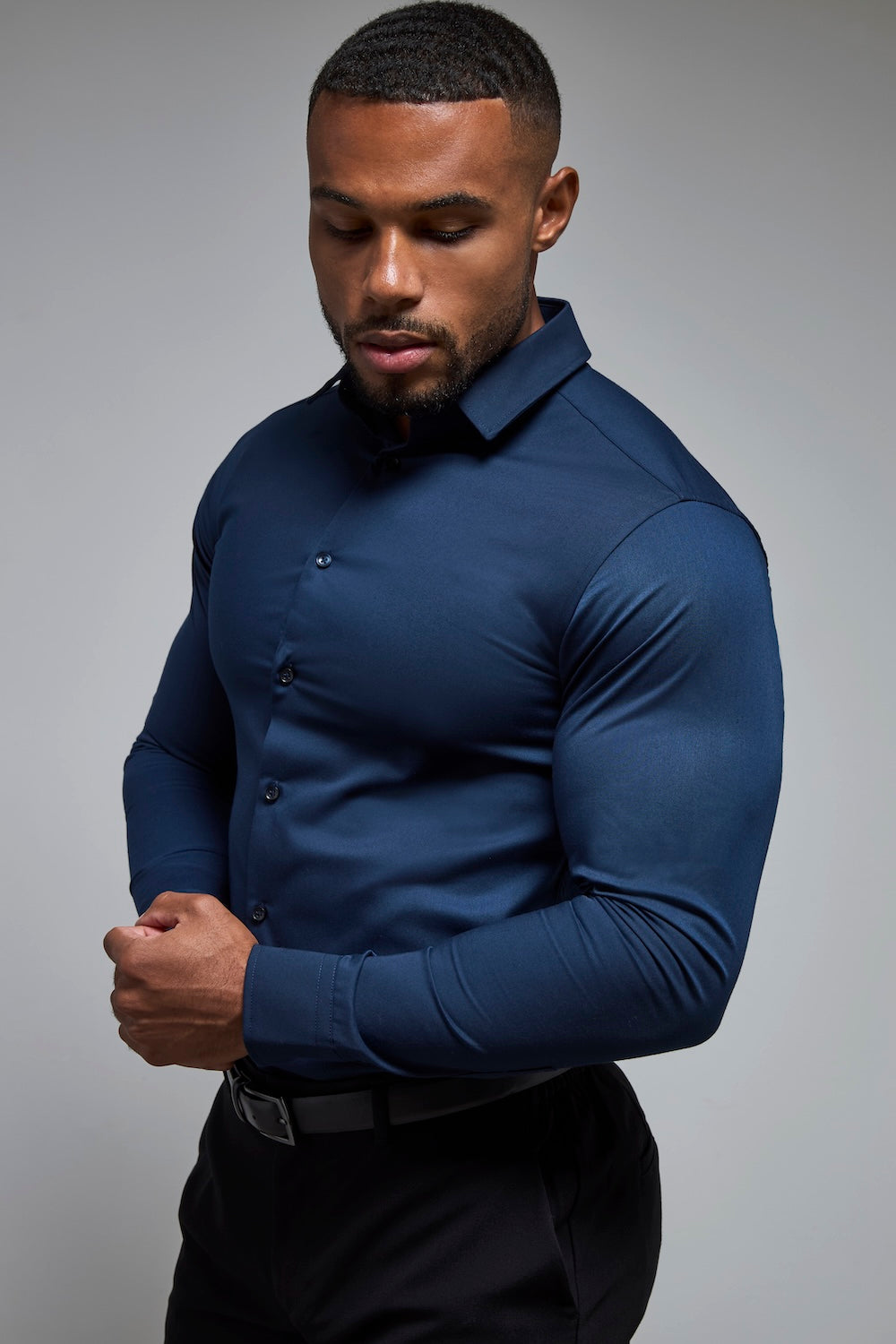 Athletic Fit Dress Shirt in Navy Blue, M