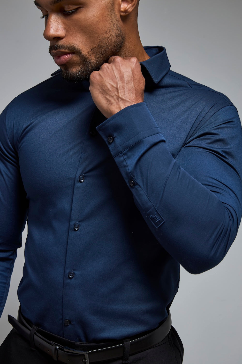 Athletic Fit Dress Shirt in Navy Blue S Athletic Fit Dress Shirt in Navy Blue S