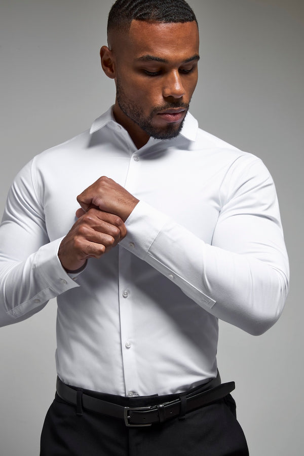 Dress Shirt in White Classic and Tailored Elegance M Dress Shirt in White Classic and Tailored Elegance M