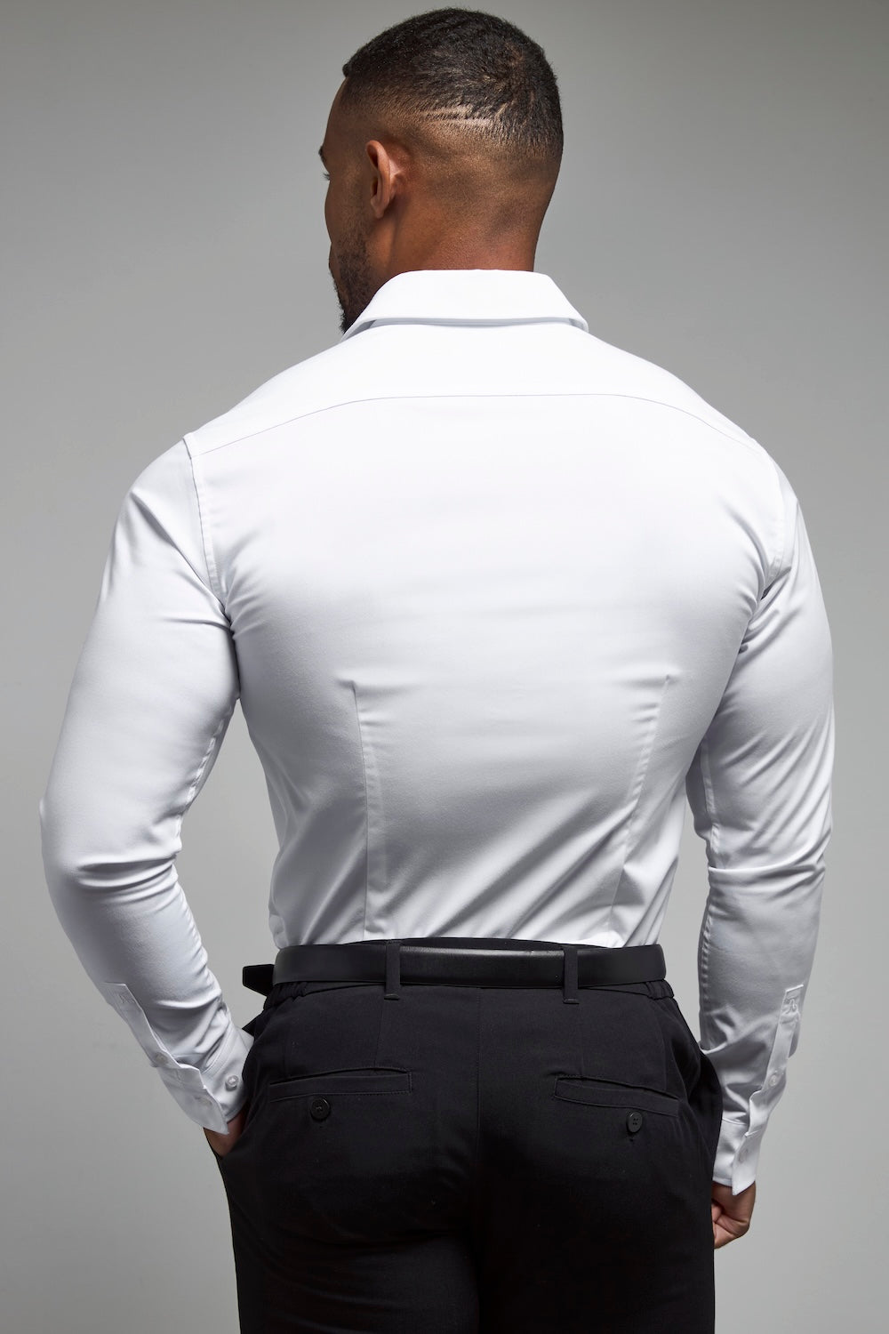 Tailored Fit Dress Shirt in White, M
