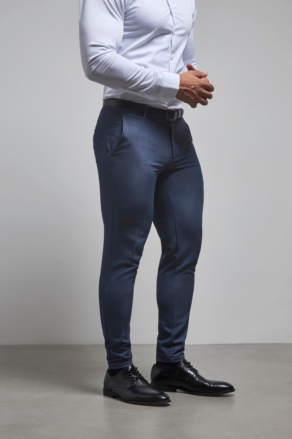 men's athletic fit dress pants True Tech Suit in Light Grey 32W30L 31 inches Size 31 inseam length Men's The A&F Collins Athletic