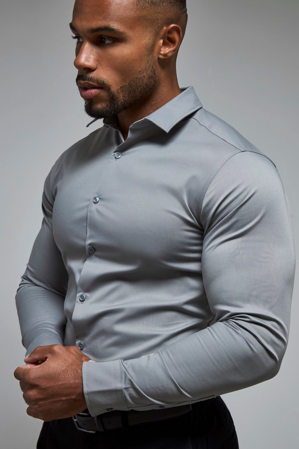 grey dress shirt Men's Slim Fit Light Gray Oxford Button Up Size N0 this Egara Mens Skinny Fit dress shirt in grey and black adds instant polish to any outfit goTIELESS Ultimate Dress Shirt (Light