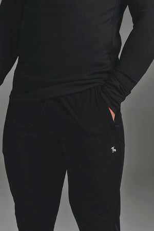 Training Joggers in Black - TAILORED ATHLETE - USA