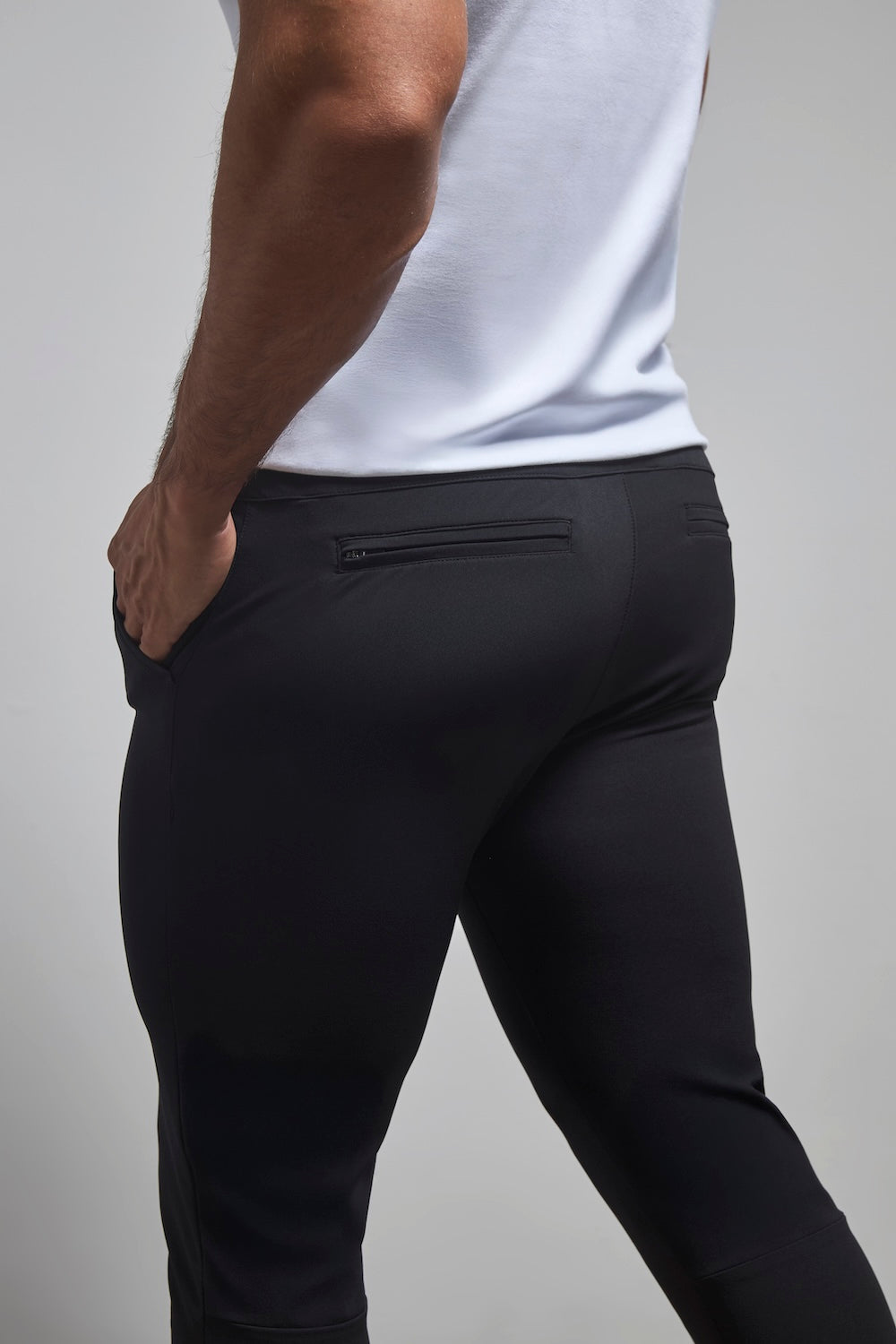 Everyday Tech Pants in Black - TAILORED ATHLETE - USA