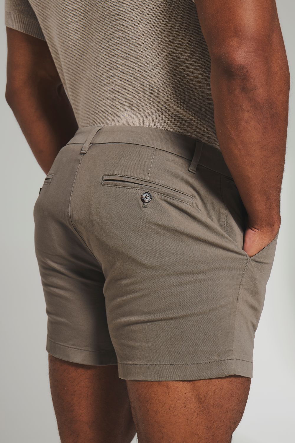 Athletic Fit Stretch Chino Shorts 5" in Dark Taupe