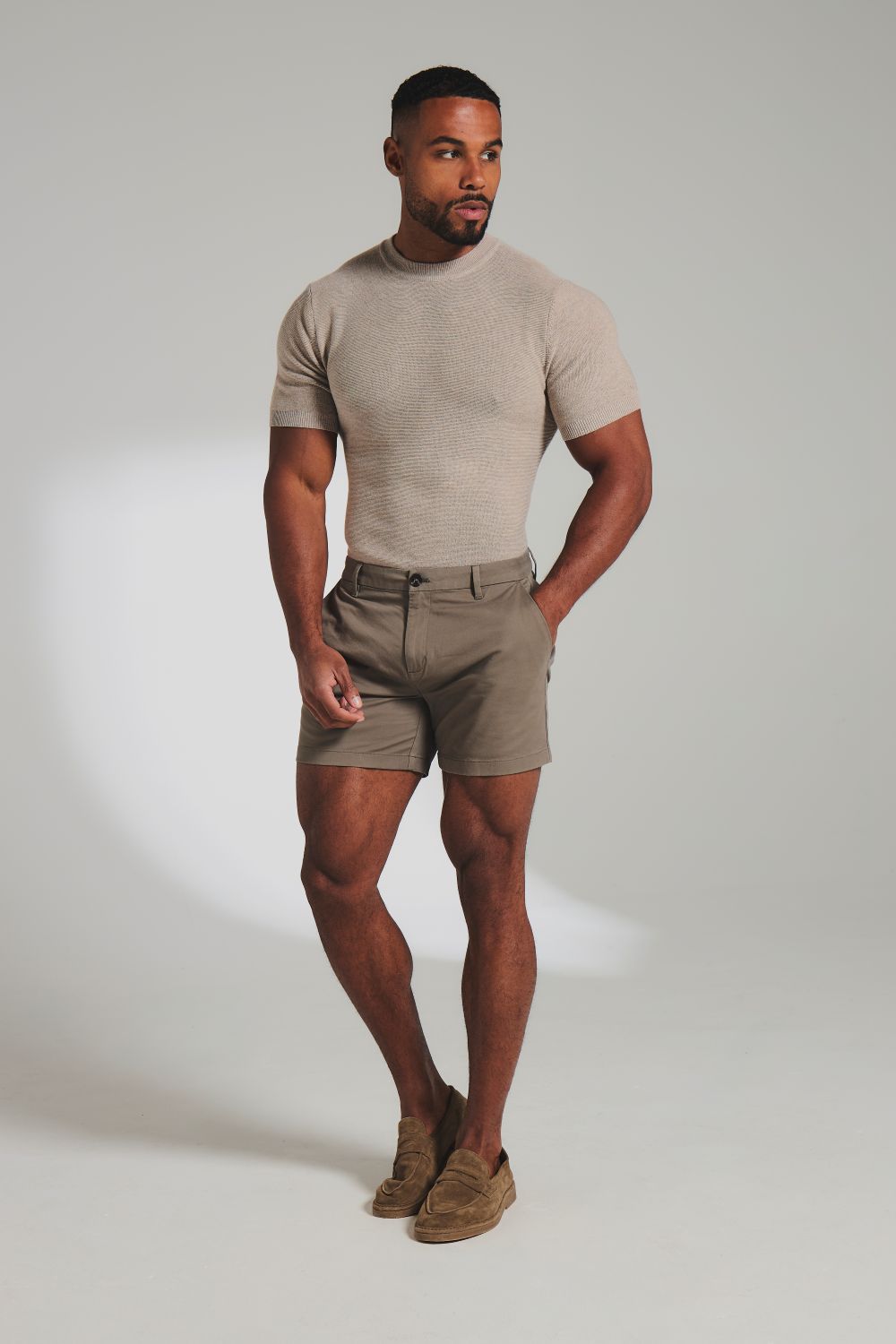 Athletic Fit Stretch Chino Shorts 5" in Dark Taupe