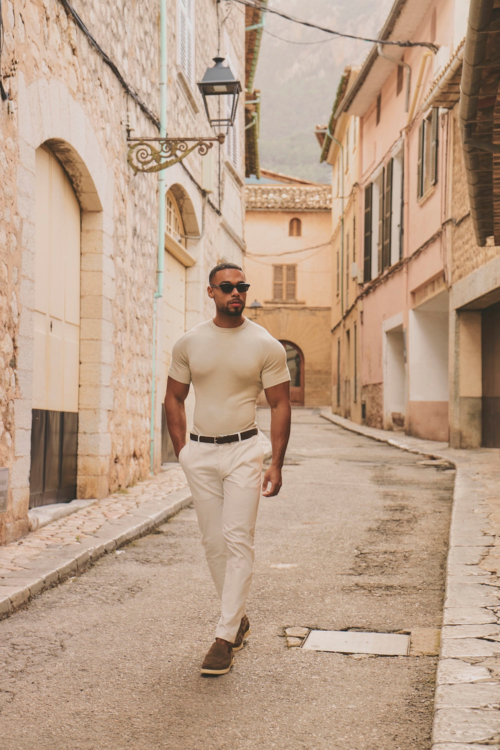 Fine Gauge Knitted T-Shirt in Linen - TAILORED ATHLETE - USA