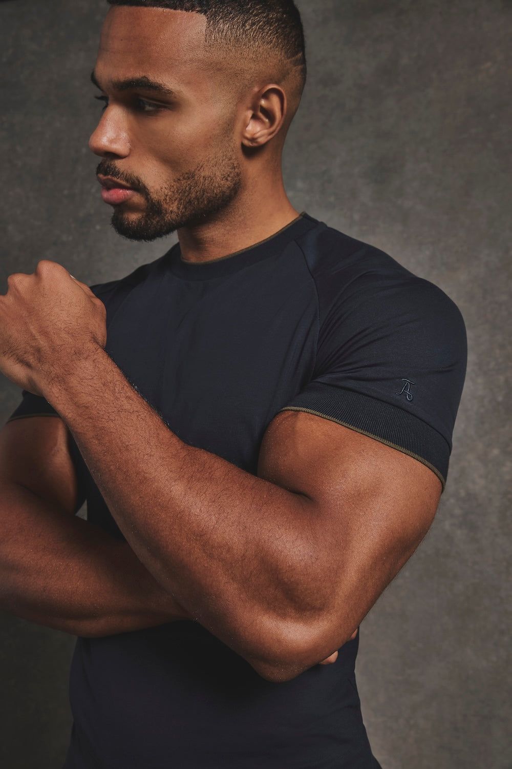 Fine Tipped T-Shirt in Navy and Khaki - TAILORED ATHLETE - USA