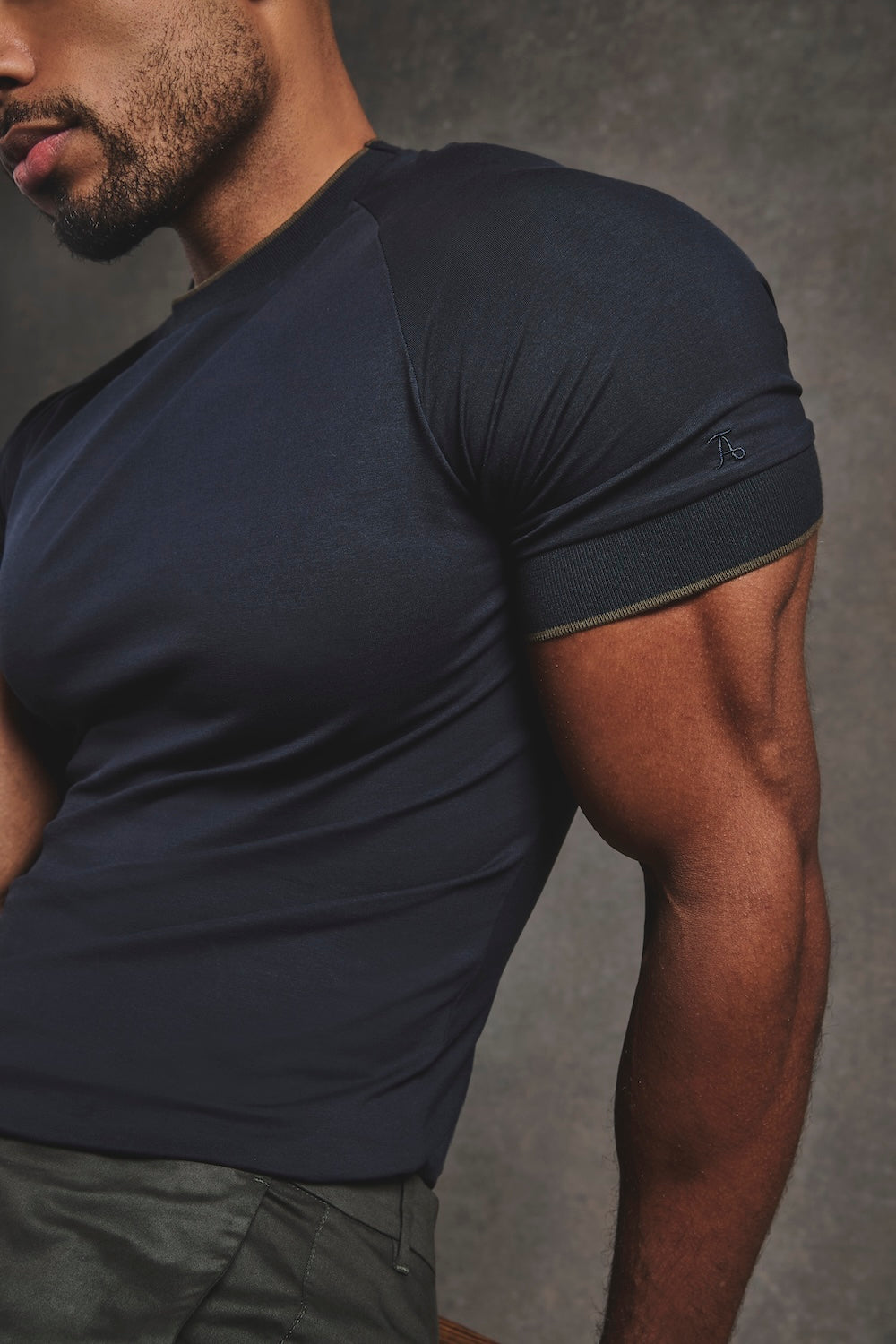 Fine Tipped T-Shirt in Navy and Khaki - TAILORED ATHLETE - USA