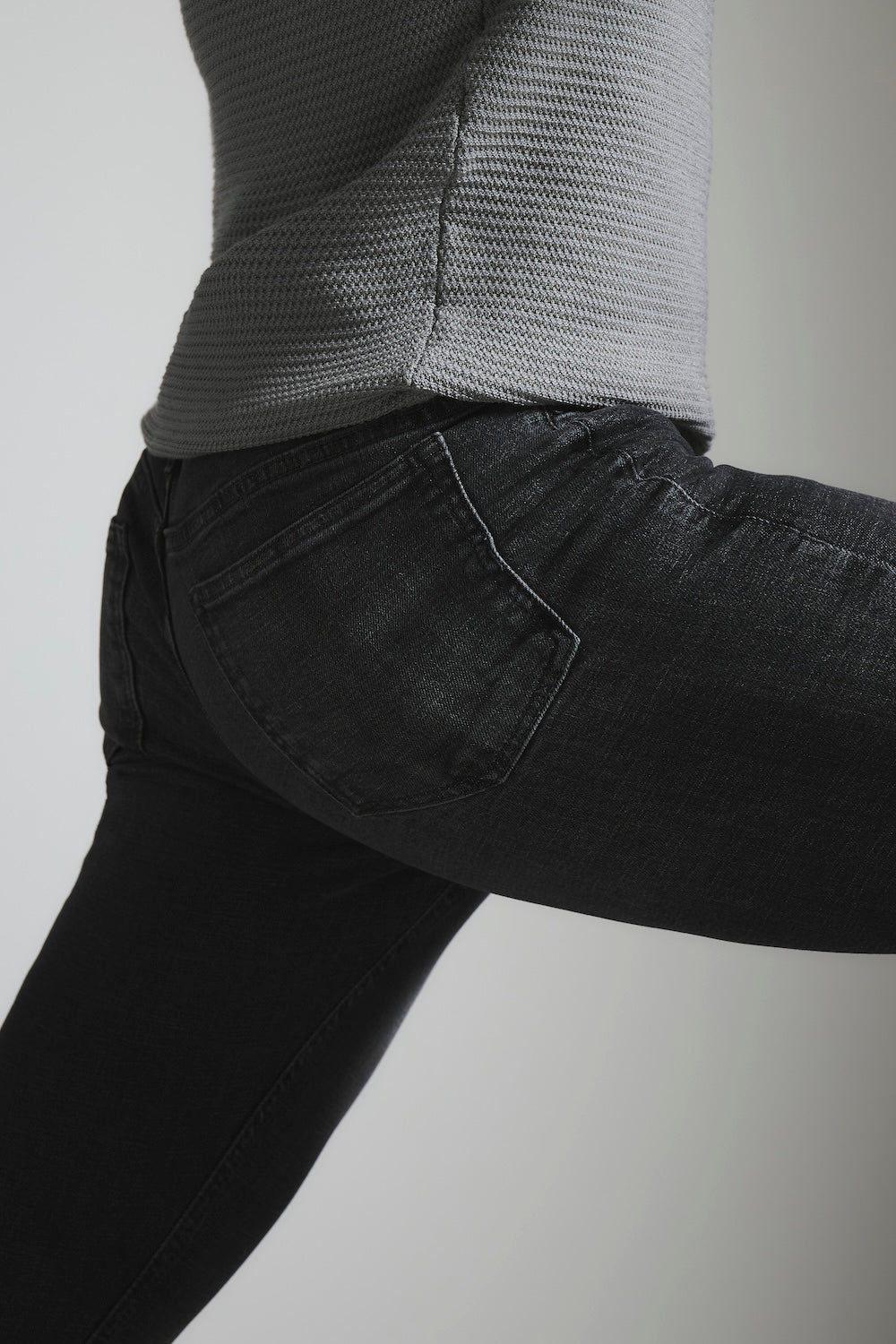 Athletic Fit Stretch Jeans in Grey