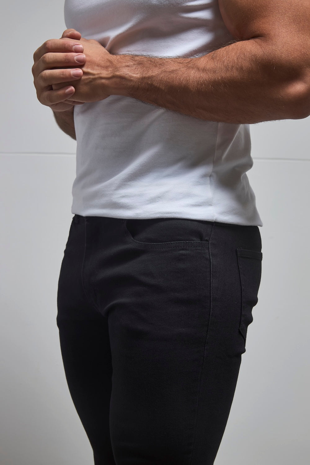 Athletic Fit Jeans in Black - TAILORED ATHLETE - USA