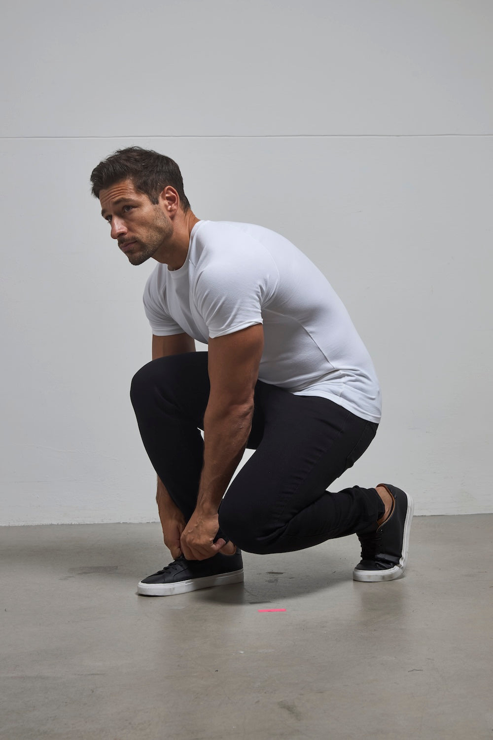 Athletic Fit Jeans in Black - TAILORED ATHLETE - USA