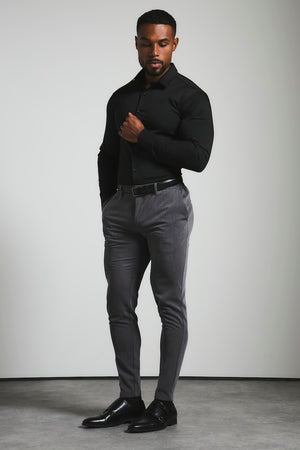 Athletic Fit Dress Shirt in Black