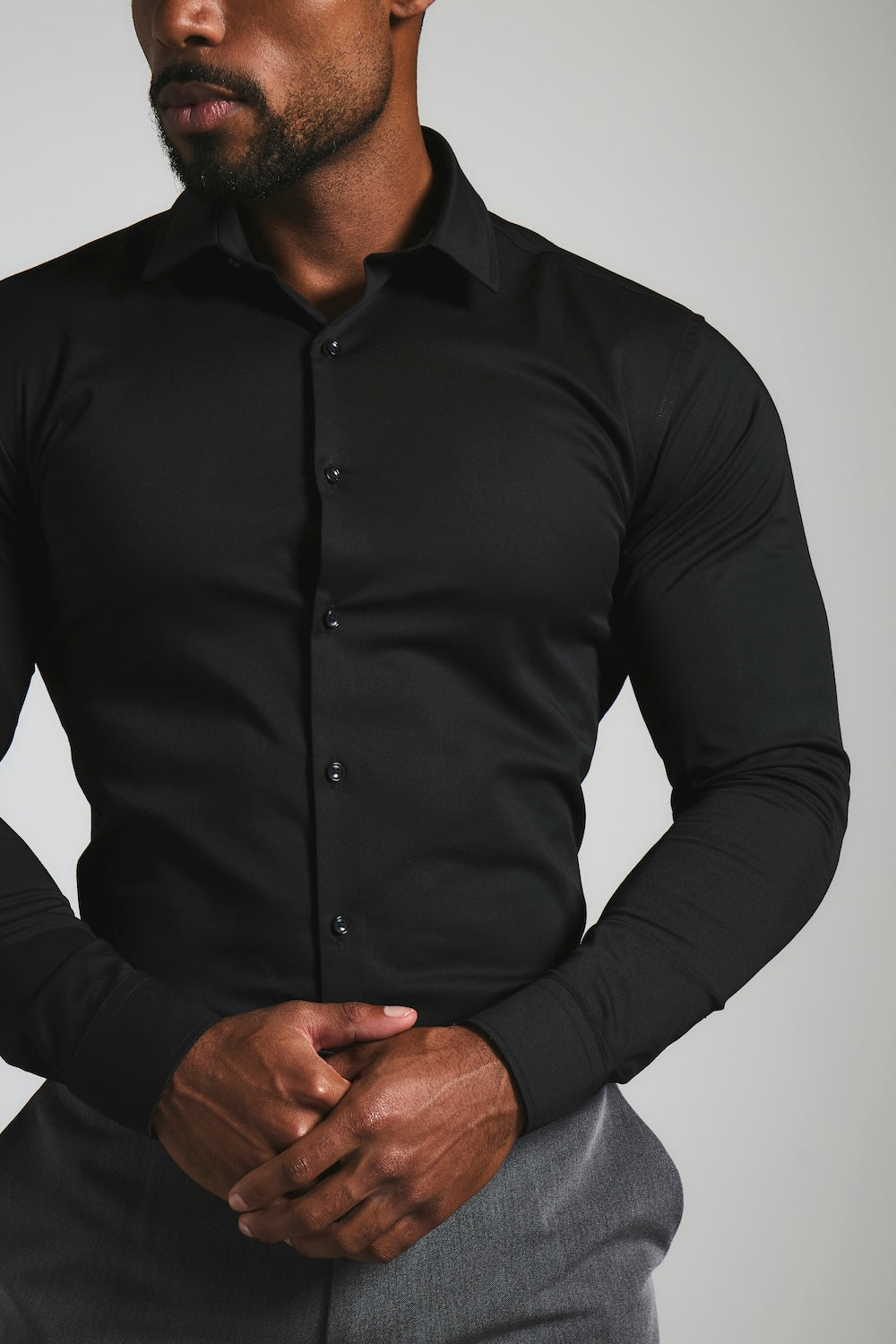 Athletic Fit Dress Shirt in Black