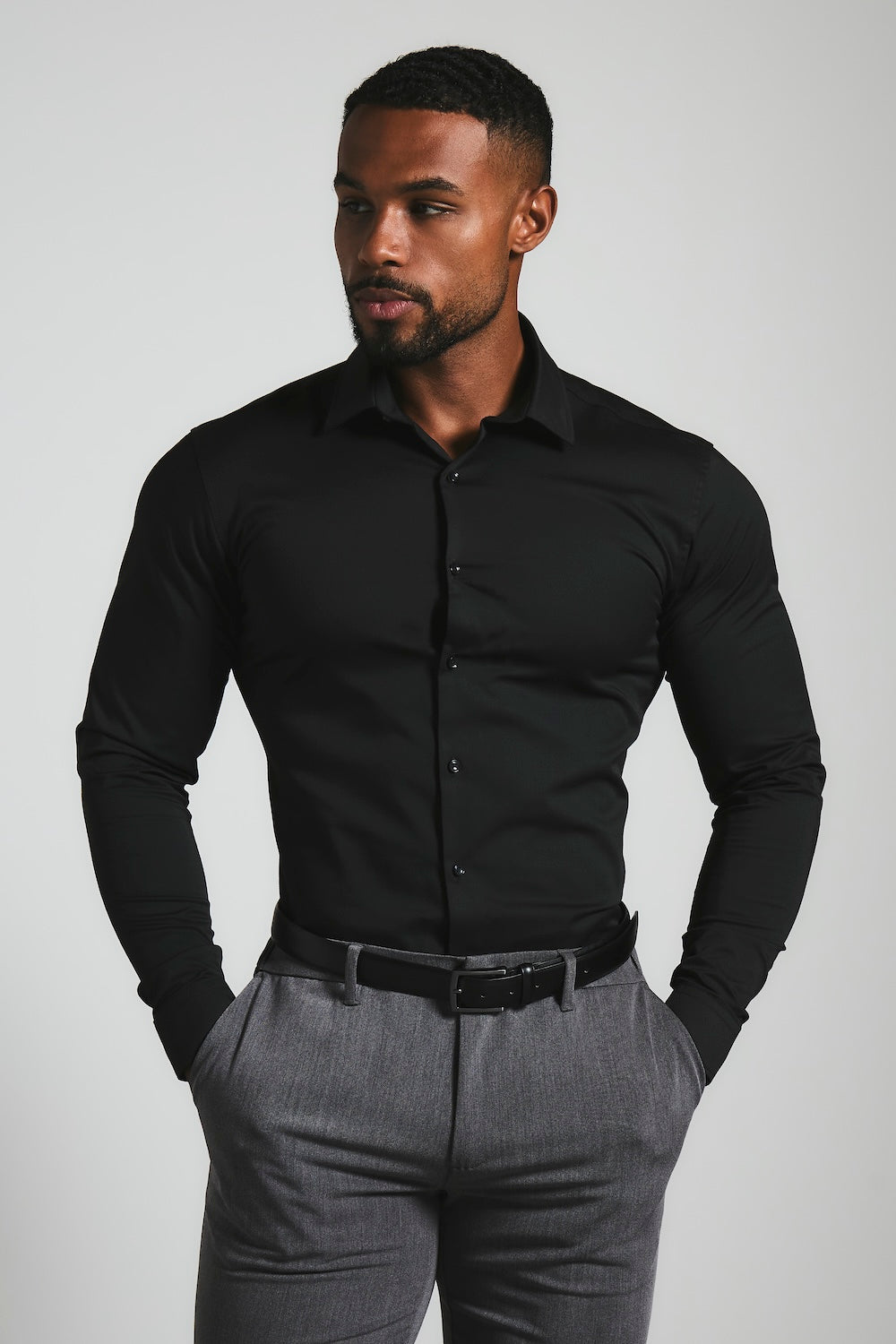 Athletic Fit Dress Shirt in Black