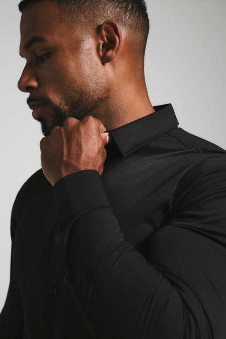 Athletic Fit Dress Shirt in Black