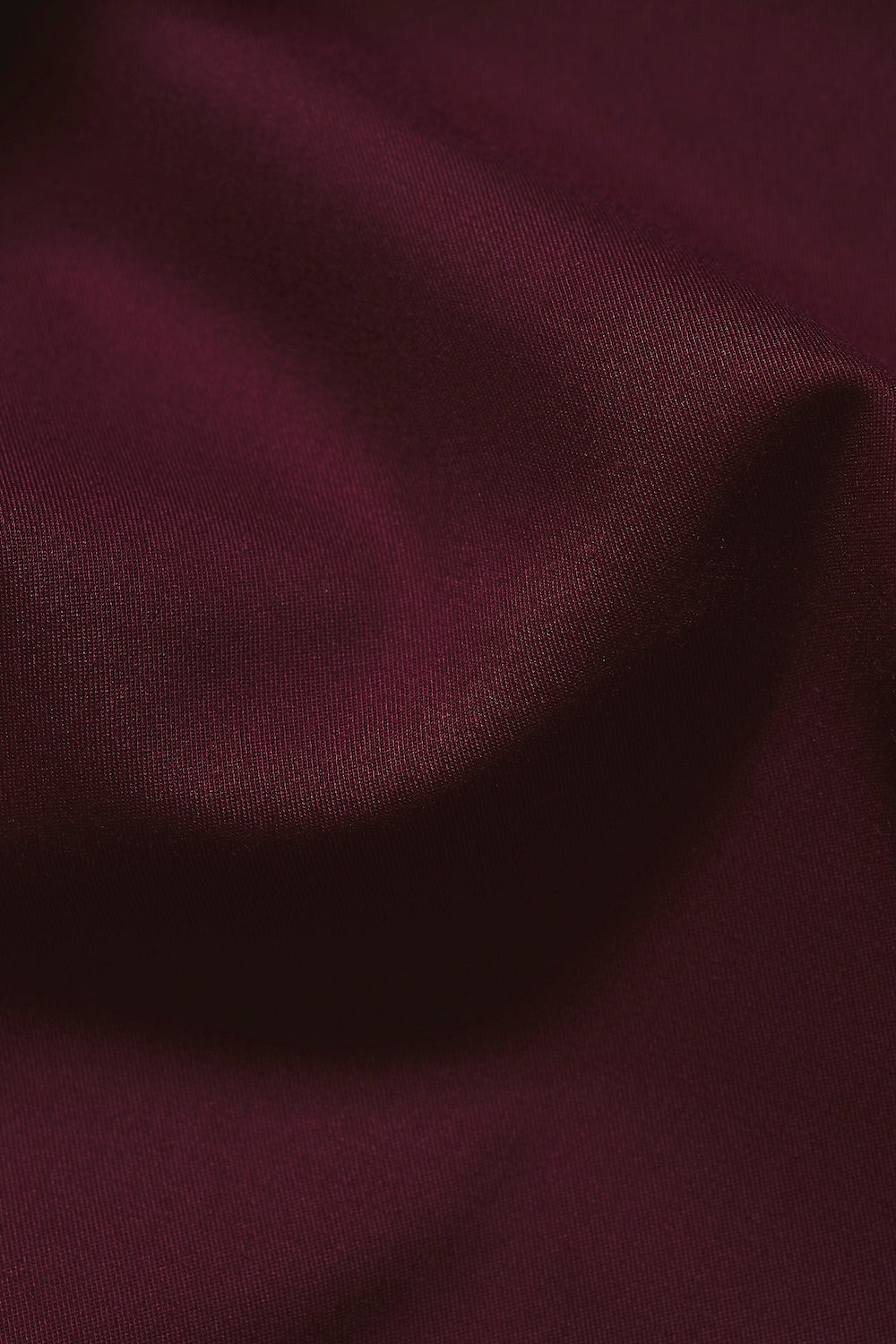 Athletic Fit Dress Shirt in Burgundy