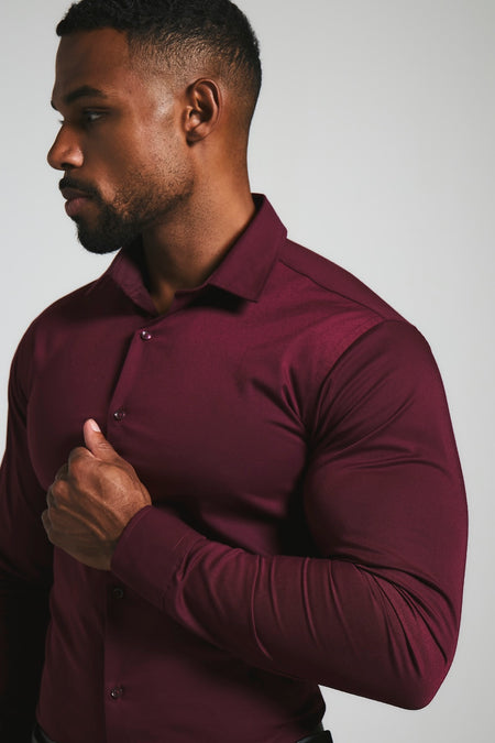 Athletic Fit Dress Shirt in Burgundy