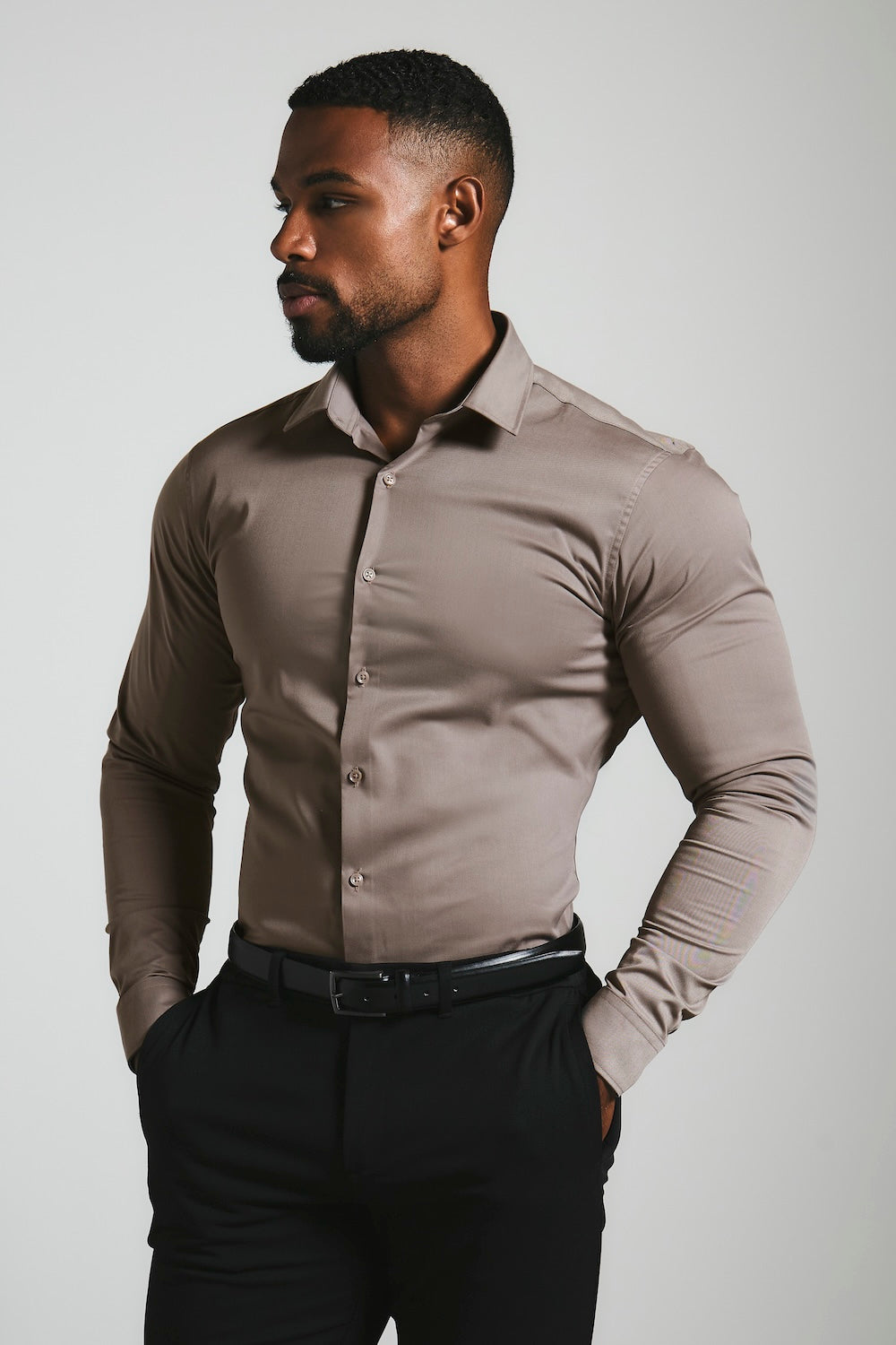 Athletic Fit Dress Shirt in Mocha