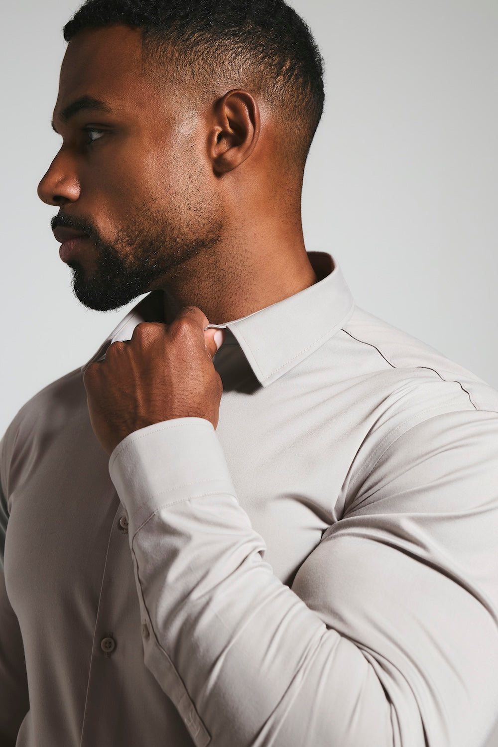 Athletic Fit Dress Shirt in Stone