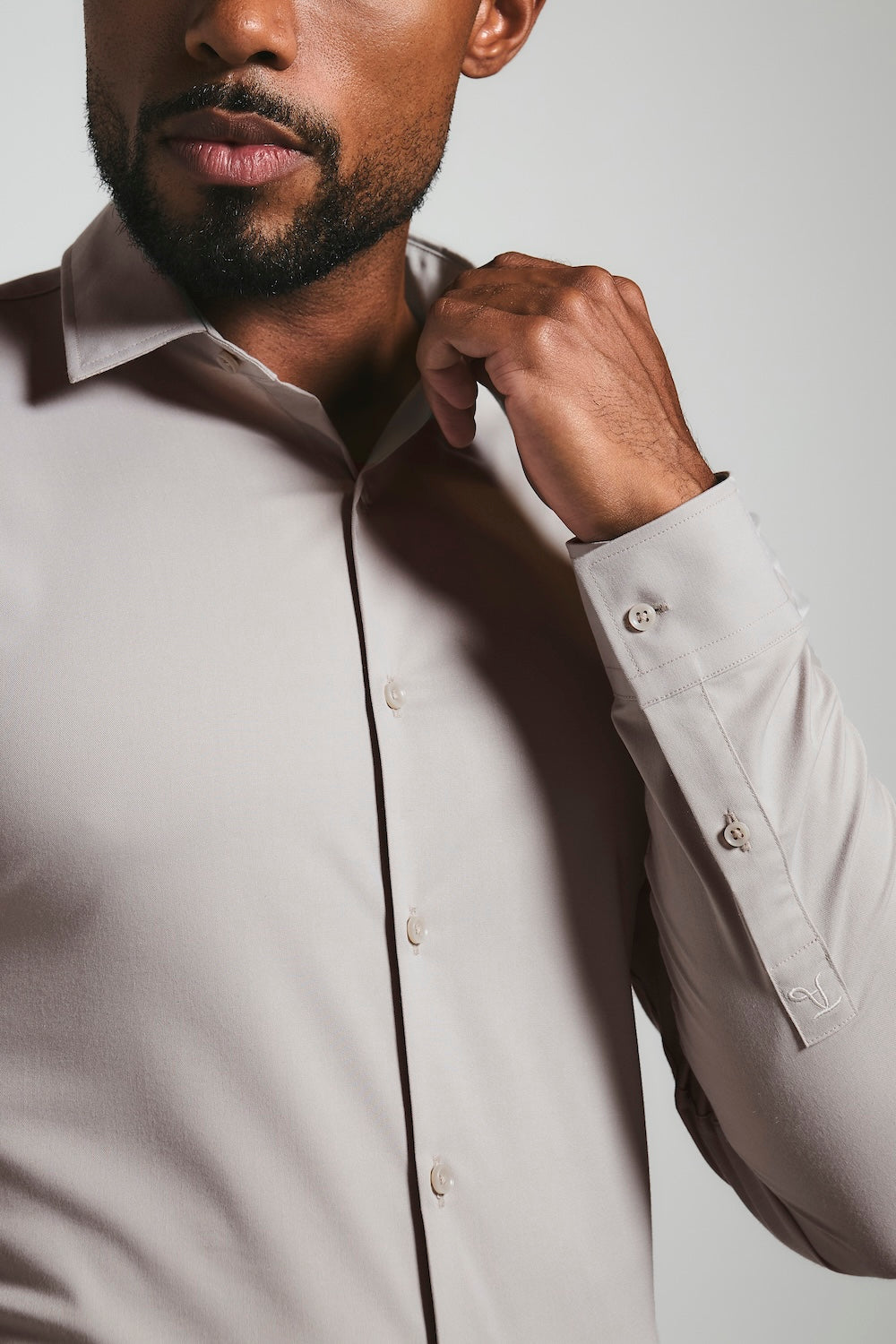 Athletic Fit Dress Shirt in Stone