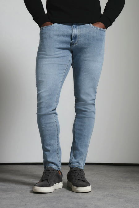 Athletic Fit Stretch Jeans in Light Blue