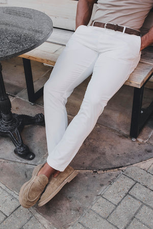 Athletic Fit Cotton Stretch Chino Pants in Chalk