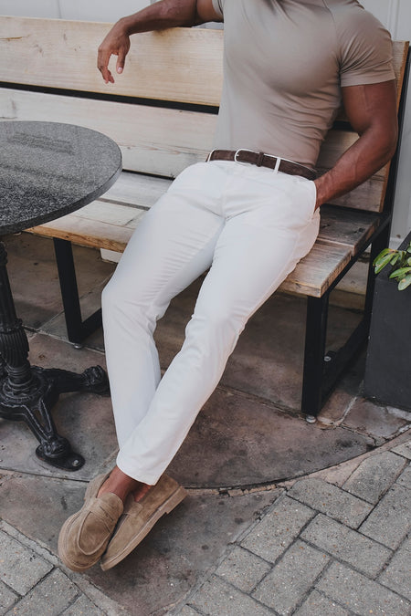 Athletic Fit Cotton Stretch Chino Pants in Chalk
