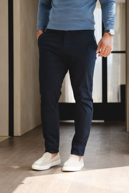 Athletic Fit Cotton Stretch Chino Pants in Navy